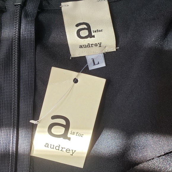 A is for Audrey black ruched peplum top - Picture 6 of 7